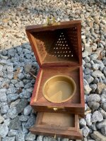 Weihrauchbrenner aus Holz, Pyramidenform, groß